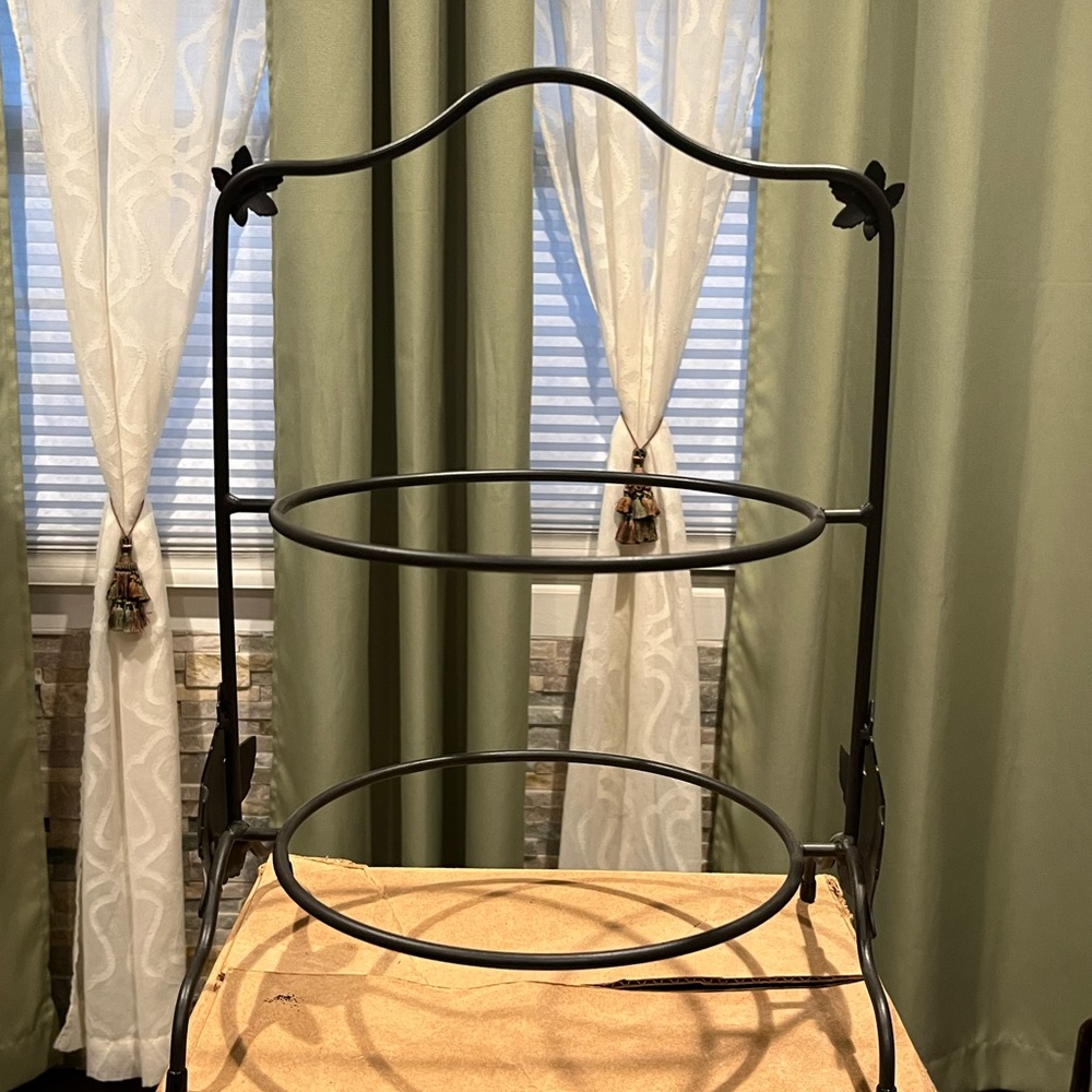 Black Metal Two-Tier Stand